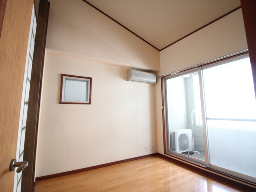 居室 水笠通戸建