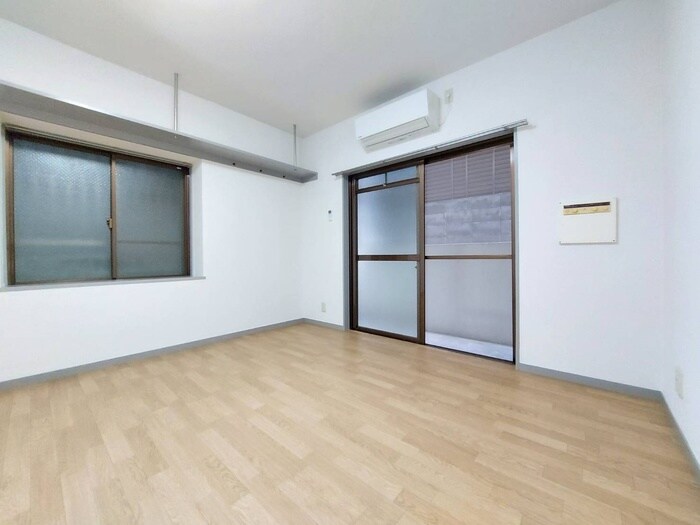 居室 メゾンドラディ