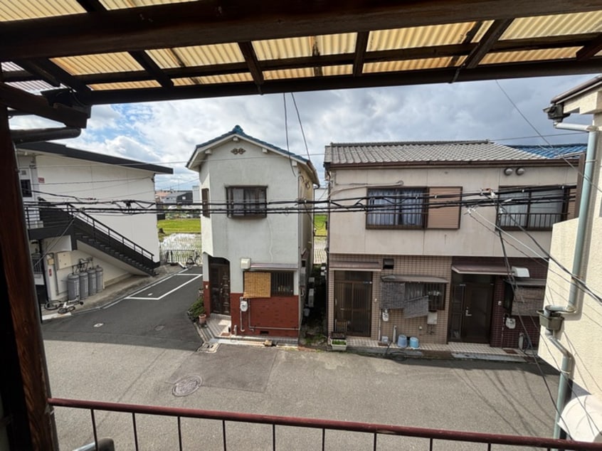 室内からの展望 西野々2丁目倉庫