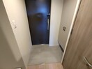 玄関 MAXIV CROS 江坂（203）