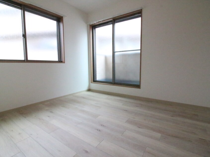 居室 ロイヤルホーム石津