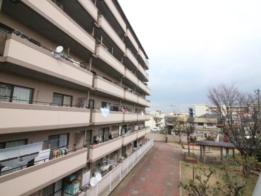 室内からの展望 ロイヤルホーム石津