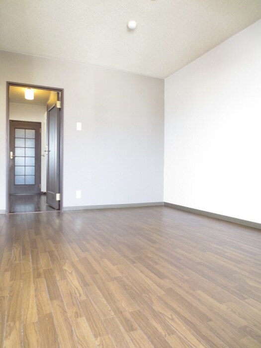 居室 ピンクフィ－ルド