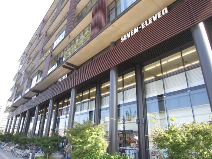 セブンイレブン(コンビニ)まで238m アゼリア五条御前