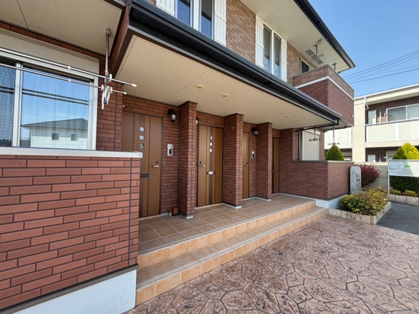 エントランス部分 ビッグ　ウエスト　セカンド