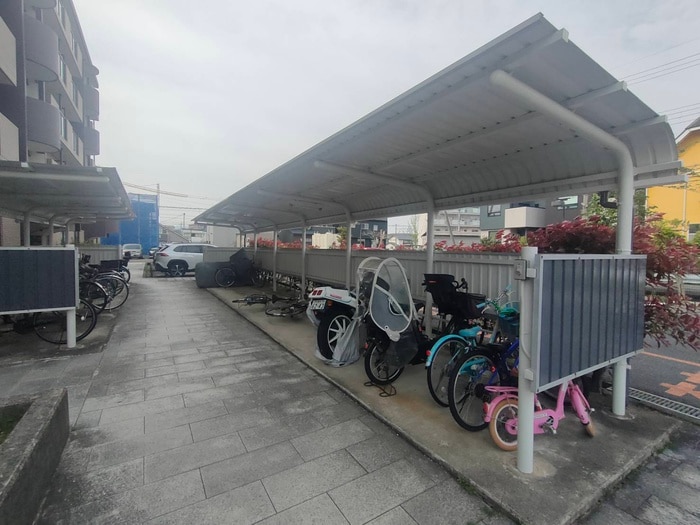 駐輪場 グランバリュー