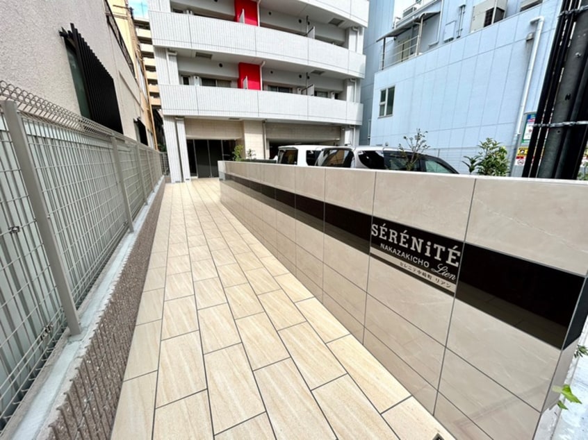 エントランス部分 セレニテ中崎町リアン