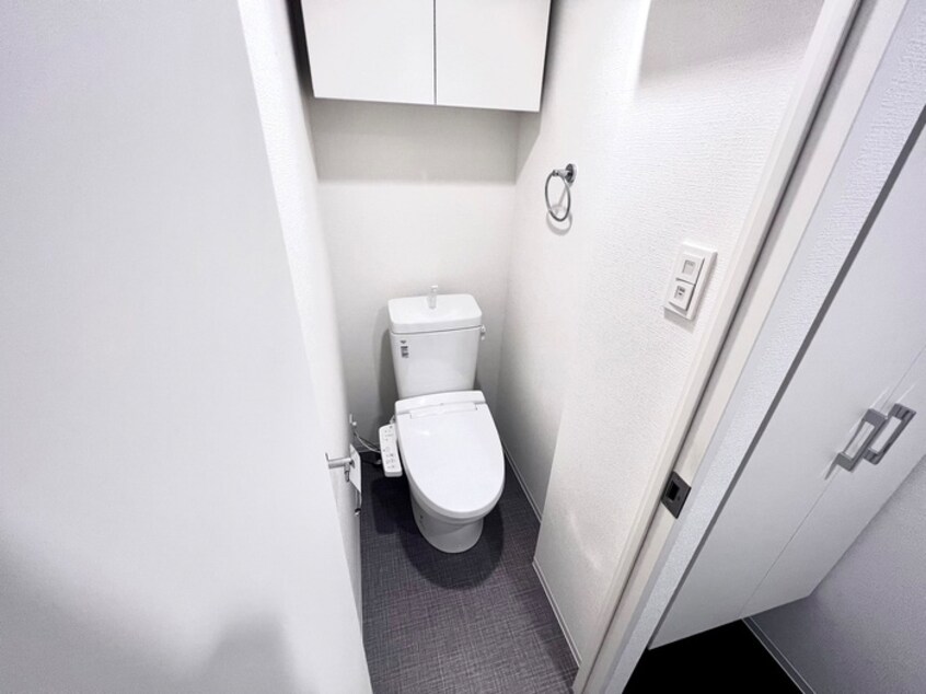 トイレ セレニテ中崎町リアン