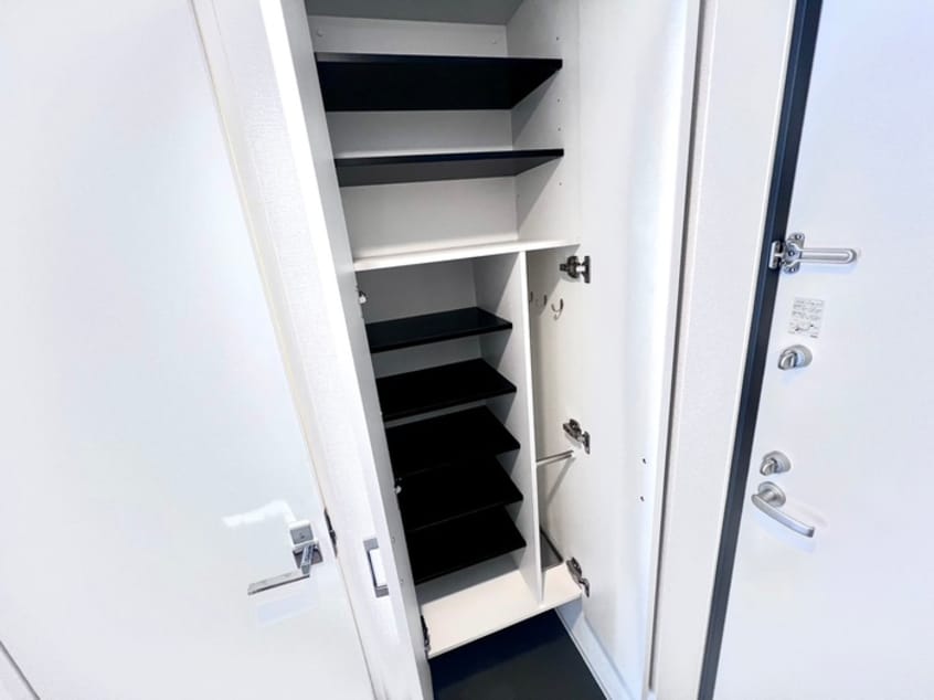 靴箱 セレニテ中崎町リアン