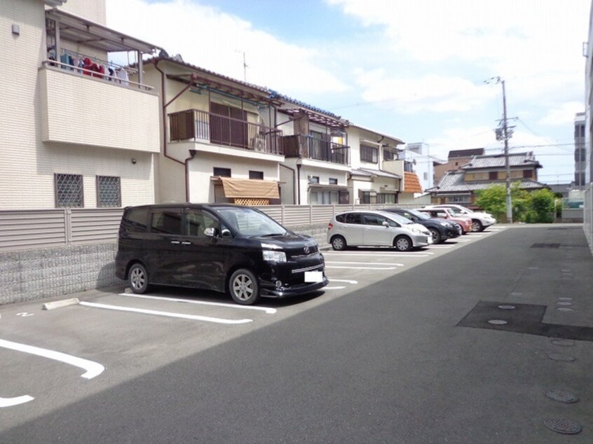 駐車場 カルム名神