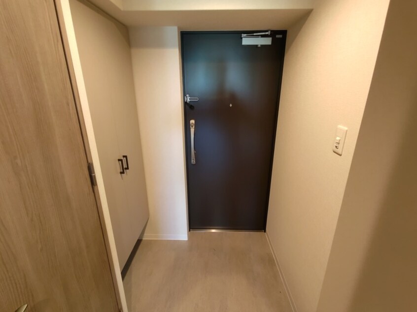 玄関 MAXIV CROS 江坂（413）