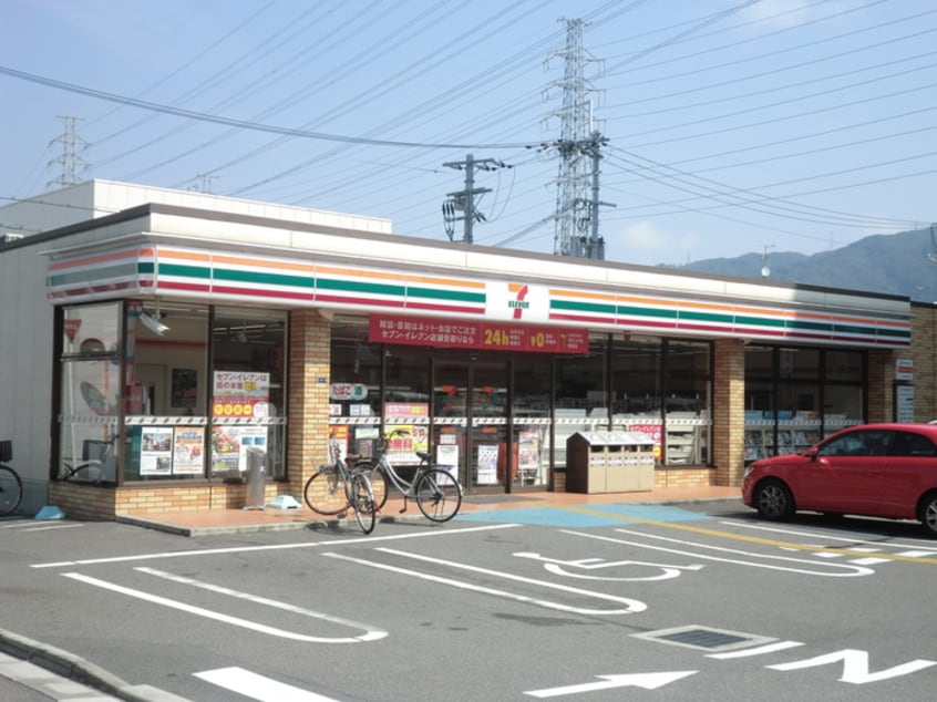 セブンイレブン(コンビニ)まで30m Y´z Lucao