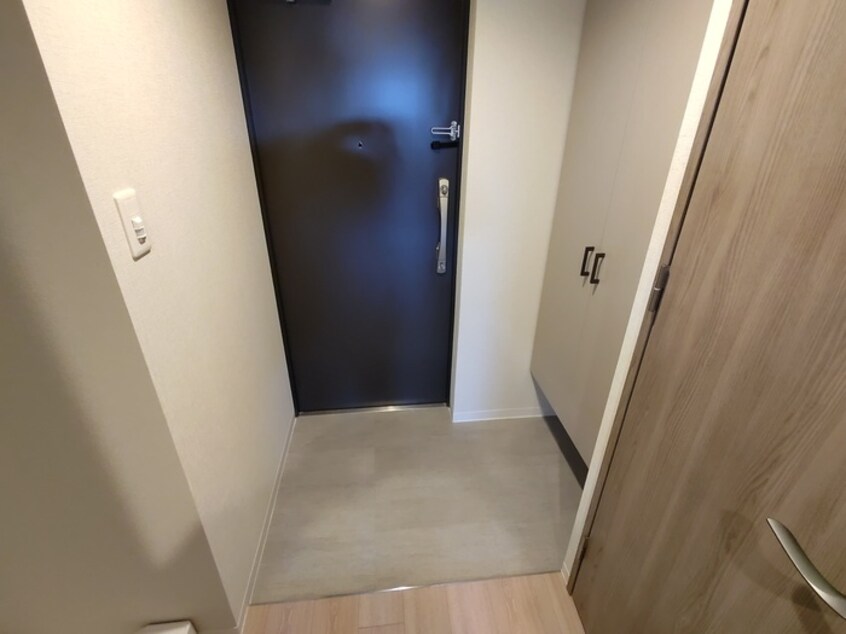 玄関 MAXIV CROS 江坂（414）