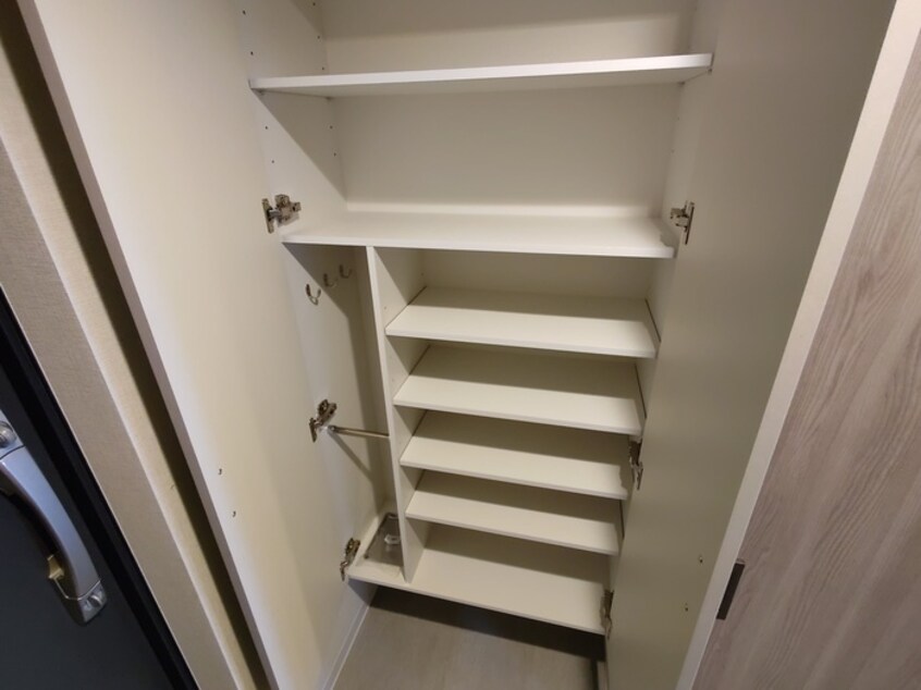 靴箱 MAXIV CROS 江坂（414）