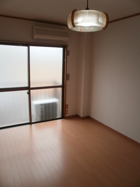 居室 プラム四条