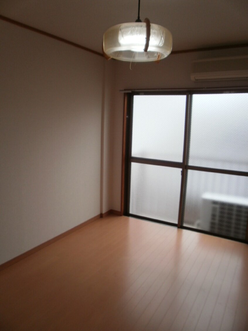 居室 プラム四条