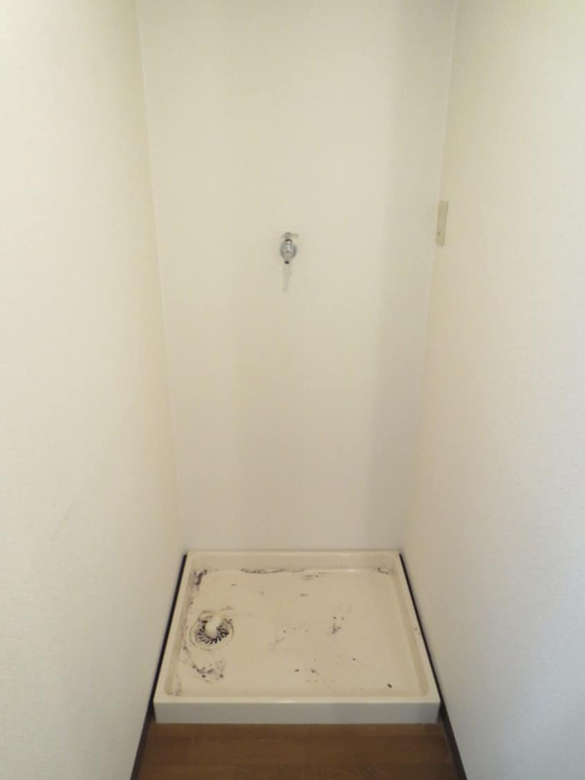 洗濯機置場 ラフィ－ネ筒井