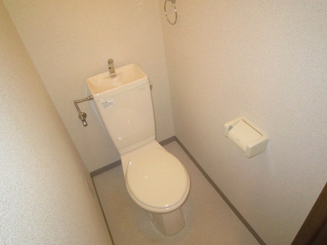 トイレ ラフィ－ネ筒井