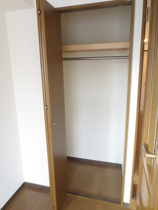 収納 ラフィ－ネ筒井