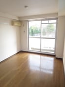 居室 ラフィ－ネ筒井