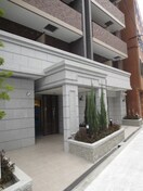 エントランス部分 ﾚｼﾞｭｰﾙｱｯｼｭ心斎橋VITA(508)