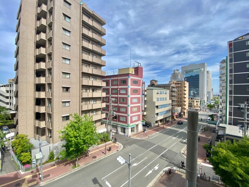 室内からの展望 サムティ灘駅前