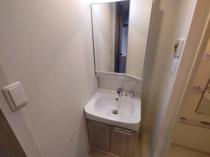 洗面 MAXIV CROS 江坂（503）