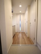 玄関 ﾗﾗﾌﾟﾚｲｽ四天王寺前夕陽丘ﾌﾟﾙﾐｴ