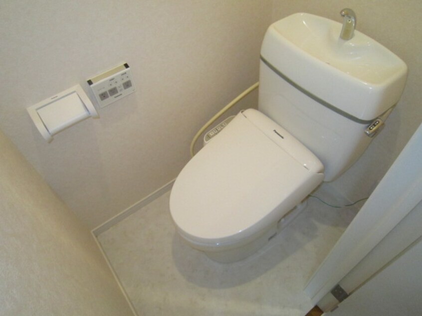 トイレ Room　６