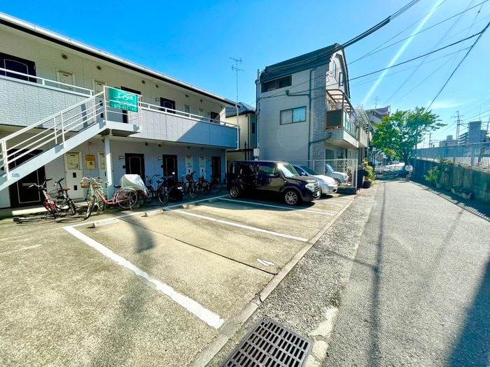 駐車場 ラビットインタ－ナショナルﾊｳｽ