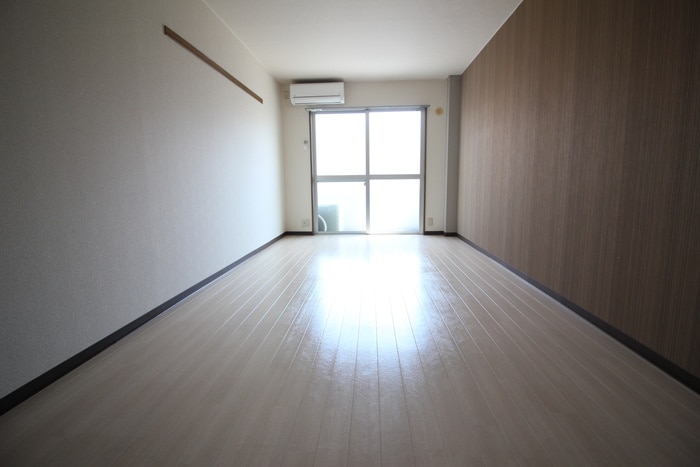 居室 ラビットインタ－ナショナルﾊｳｽ