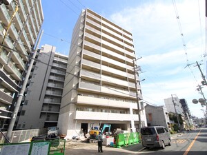 ﾚｵﾝｺﾝﾌｫｰﾄ新大阪ｳｲﾝｽﾞ（301）
