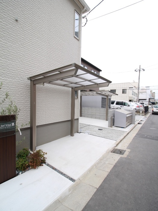 駐輪場 WestTail Wind