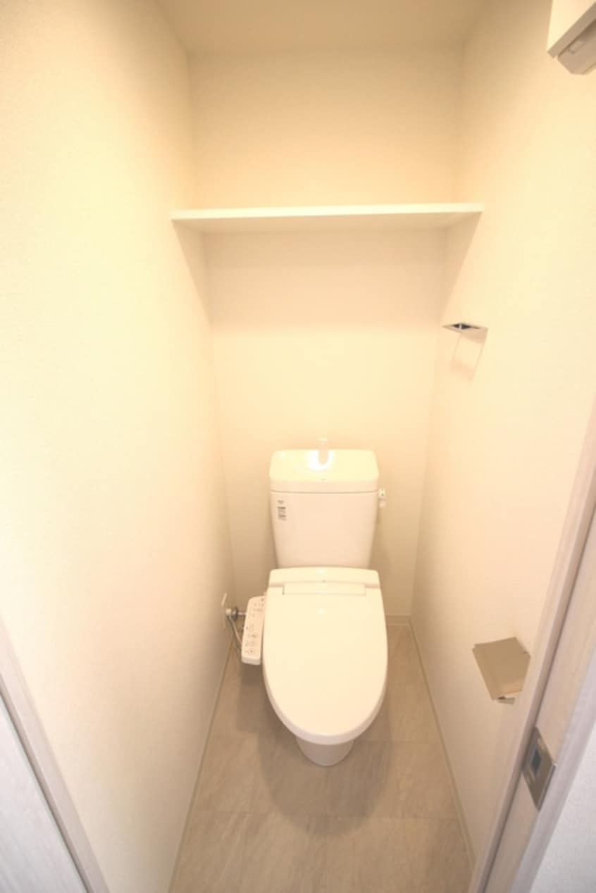 トイレ プレサンスOSAKA三国ﾈｵｽ（203）