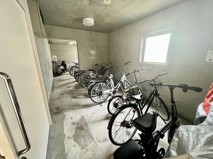 駐輪場 チコーベルメゾン東山