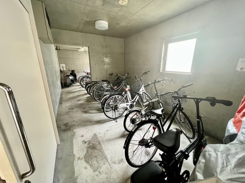 駐輪場 チコーベルメゾン東山
