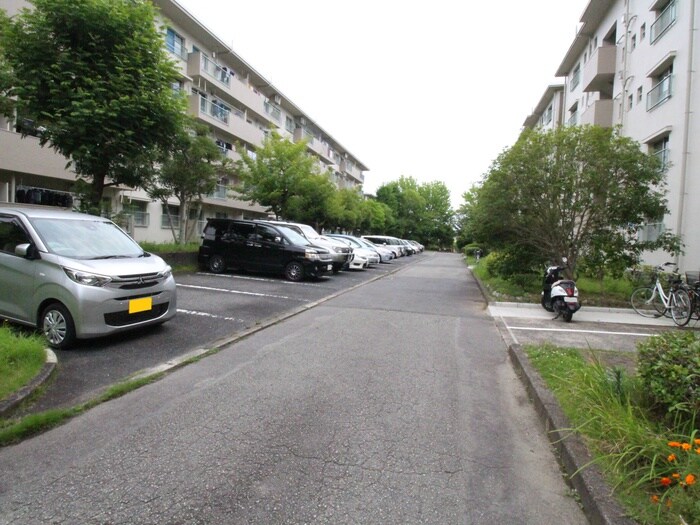 駐車場 箕面粟生第二住宅第11号棟(303)