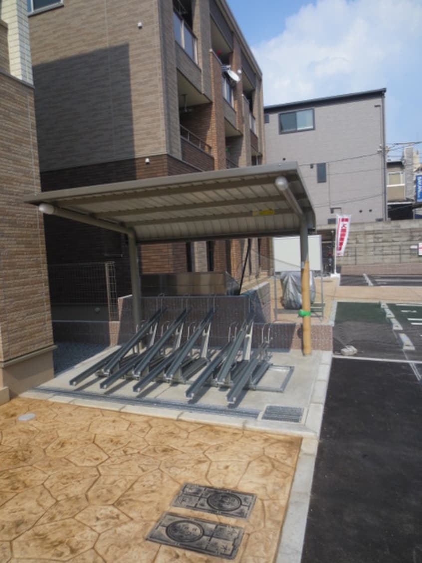 駐輪場 ブラウンメゾン