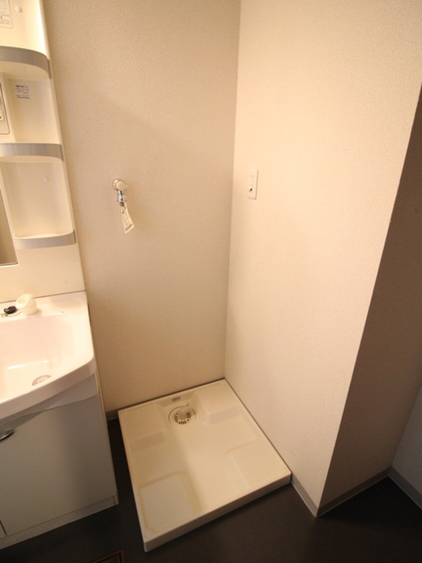 洗濯機置場 Ｂｒｉｃｋ　ｙａｒｄ