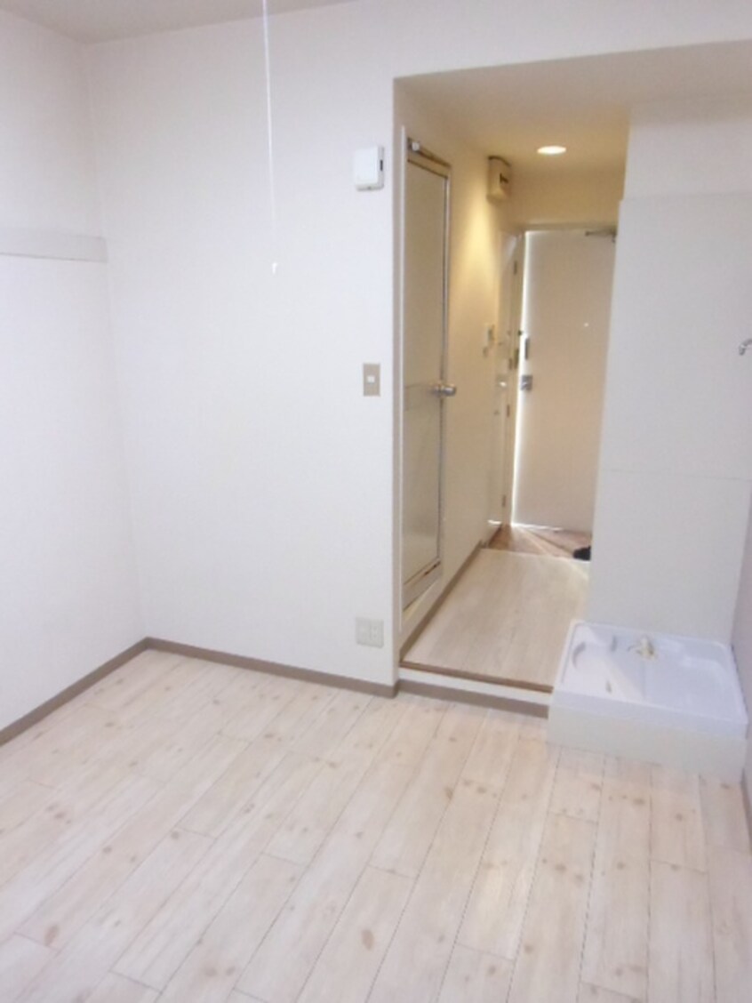 居室 ラパンジ－ル九条