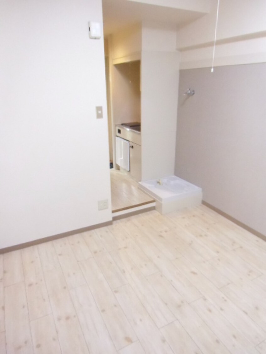 居室 ラパンジ－ル九条