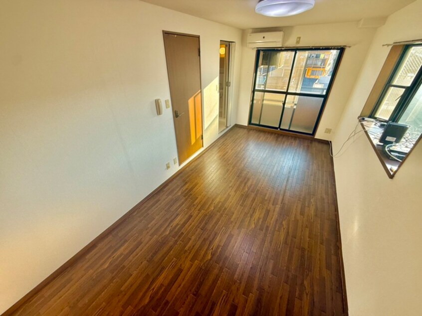 居室 ﾘﾍﾞﾗﾙ２１