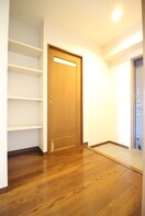 玄関 フロ－ラ南館