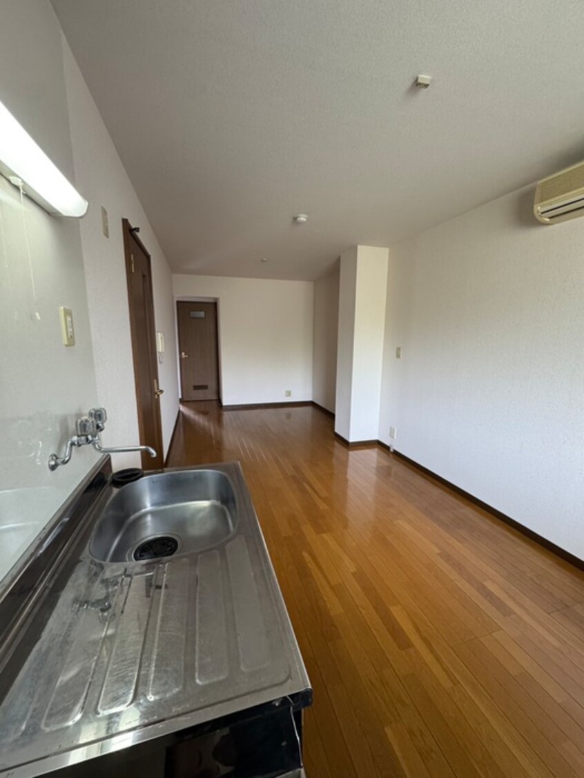 居室 グリ－ンコ－ト川西