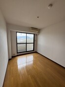 居室 グリ－ンコ－ト川西