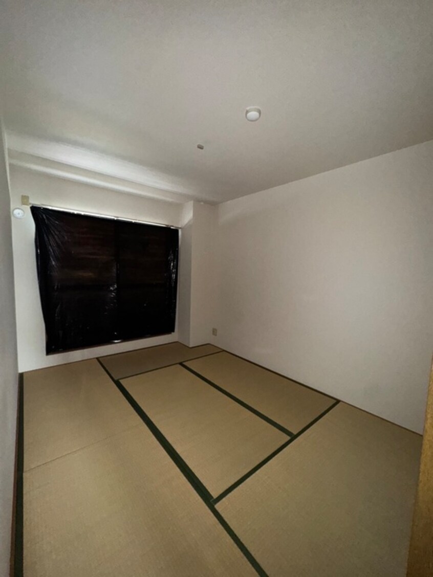 居室 グリ－ンコ－ト川西