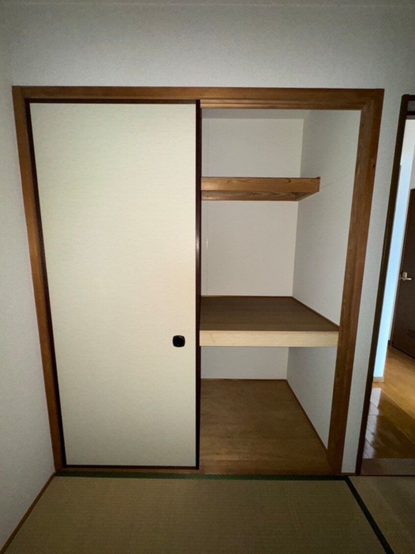 収納 グリ－ンコ－ト川西