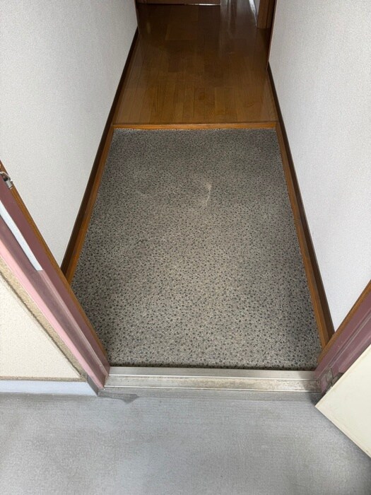 玄関 グリ－ンコ－ト川西