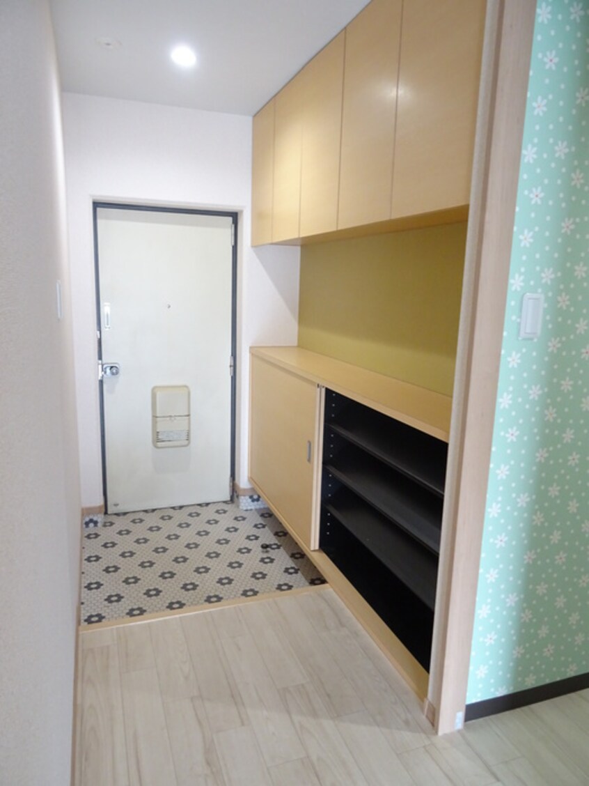 玄関 ハウスリッチプレイス