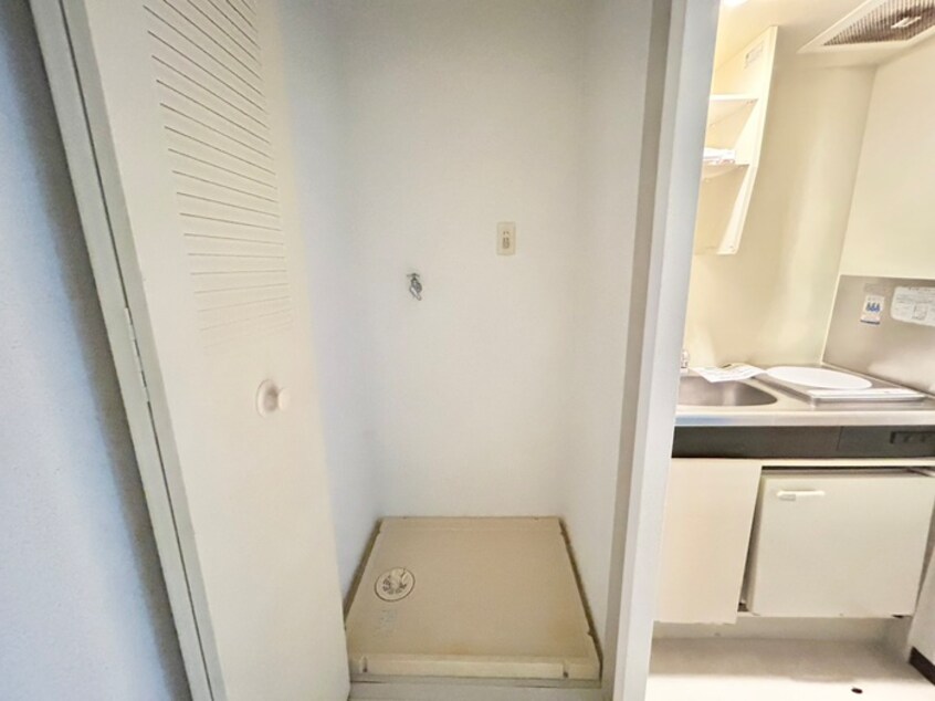 洗濯機置場 ﾗｲｵﾝｽﾞﾏﾝｼｮﾝ京都三条（２０３）